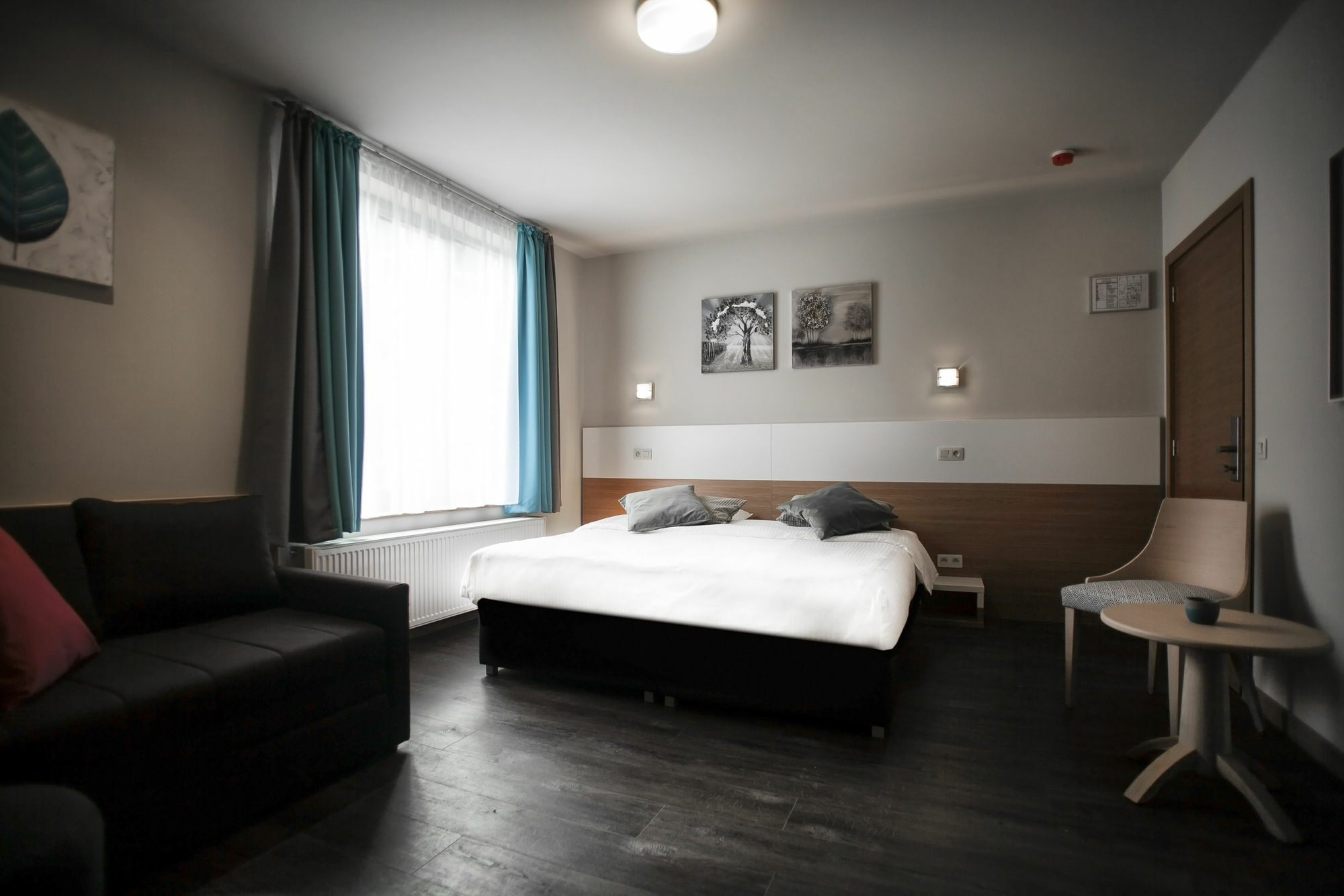 Antwerp Inn Hotel Экстерьер фото